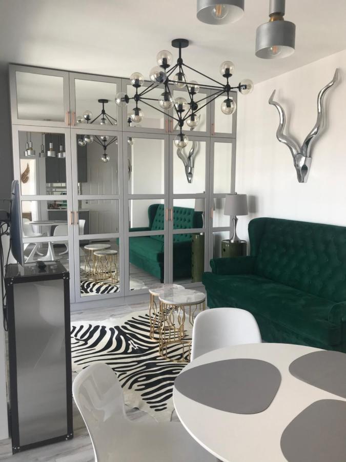 Luxury Wola Apartament Varsovie Extérieur photo